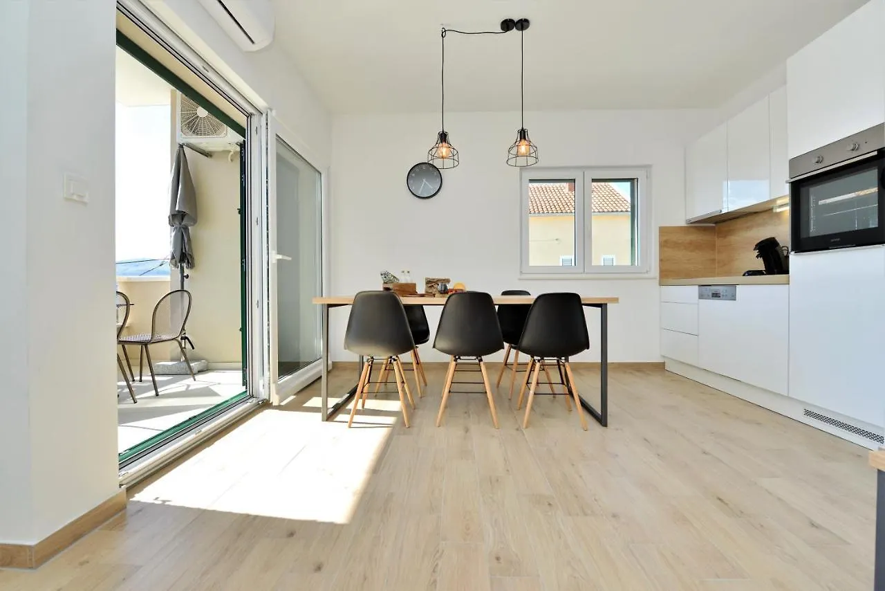 Villa Teco - Modern Apartments With Sea View Trogir