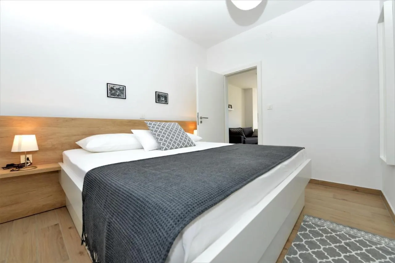 Villa Teco - Modern Apartments With Sea View Trogir Croatia
