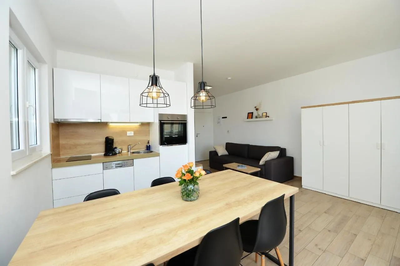Villa Teco - Modern Apartments With Sea View Trogir
