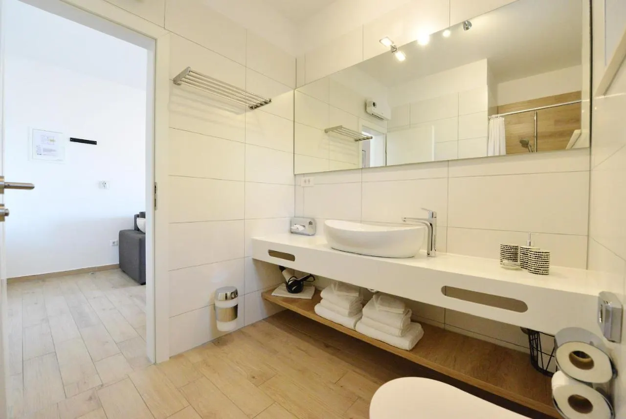 Villa Teco - Modern Apartments With Sea View Trogir