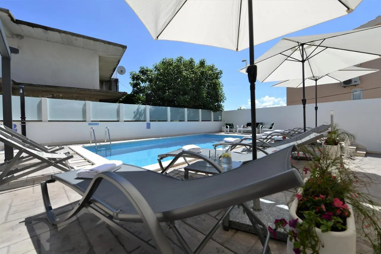 Villa Teco - Modern Apartments With Sea View Trogir