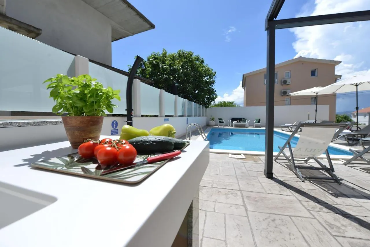 Villa Teco - Modern Apartments With Sea View Trogir 0*,
