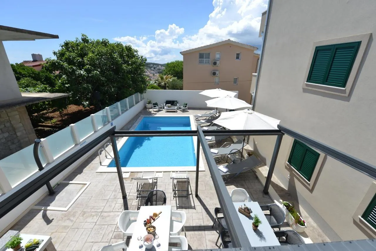 Villa Teco - Modern Apartments With Sea View Trogir