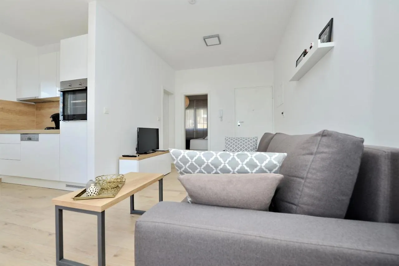 Villa Teco - Modern Apartments With Sea View Trogir