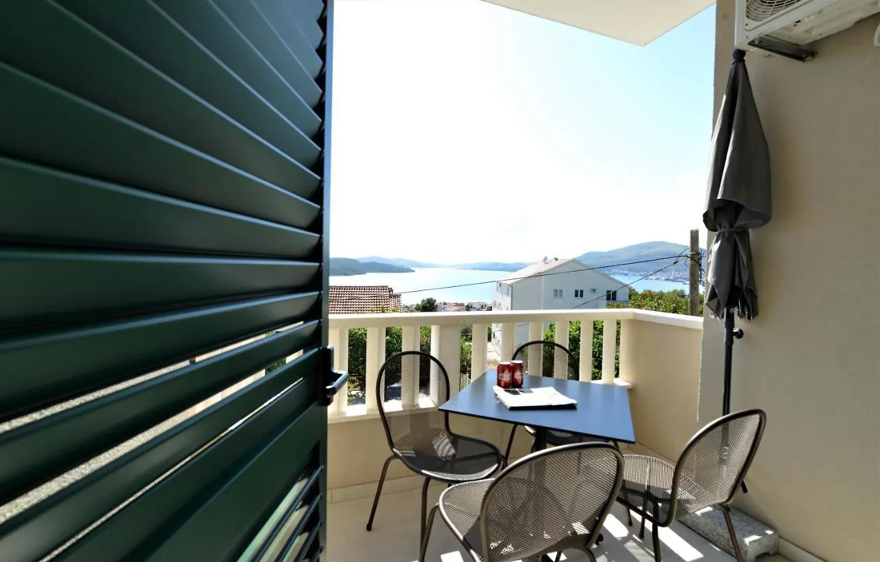 Villa Teco - Modern Apartments With Sea View Trogir