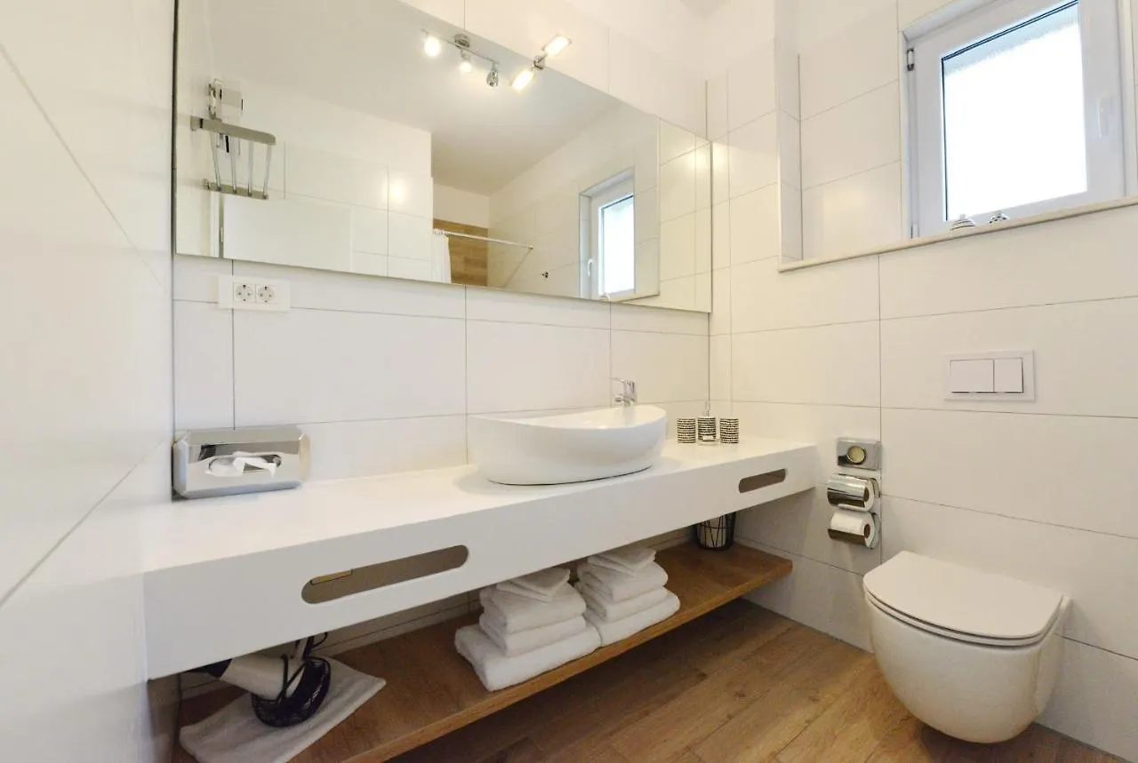 Villa Teco - Modern Apartments With Sea View Trogir