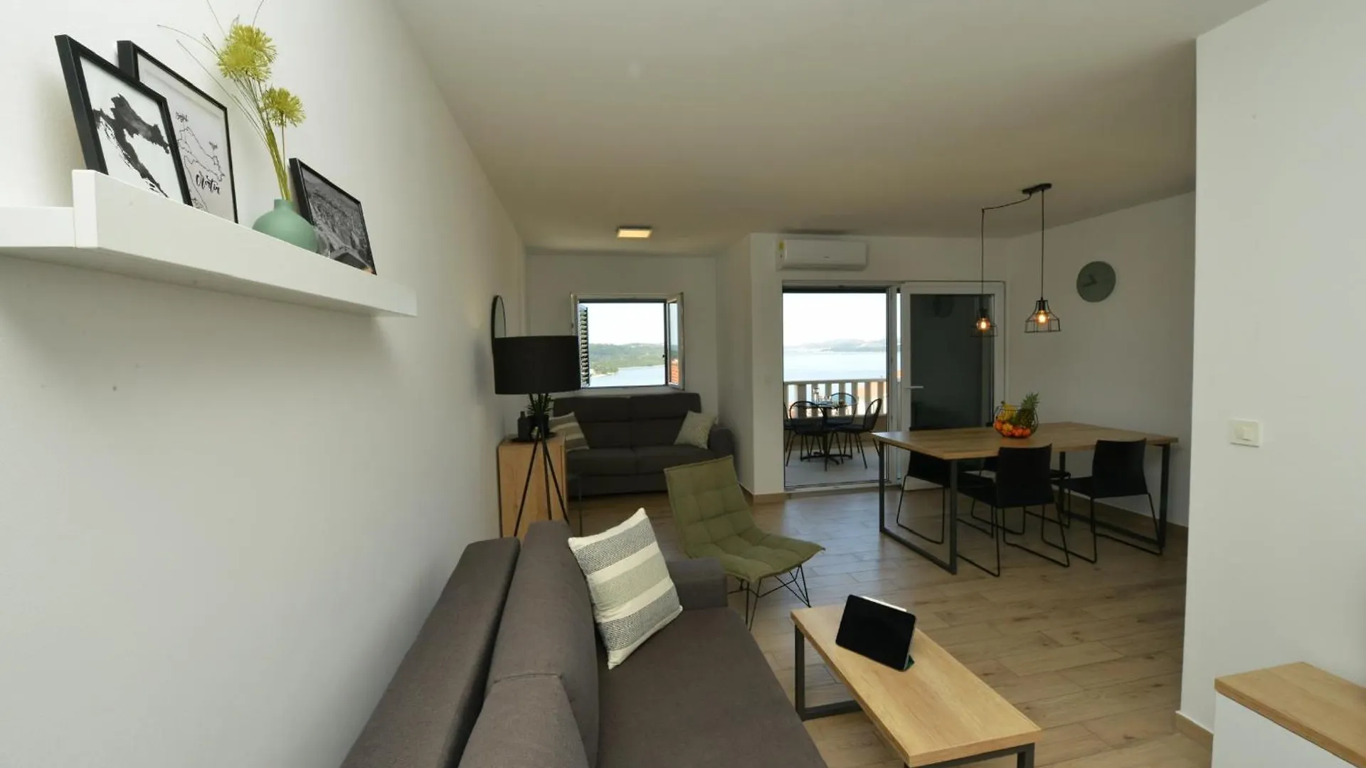 Villa Teco - Modern Apartments With Sea View Trogir